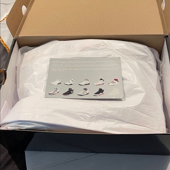 Jordan Spizike Black and Infrared Sneakers - Picture 10 of 11